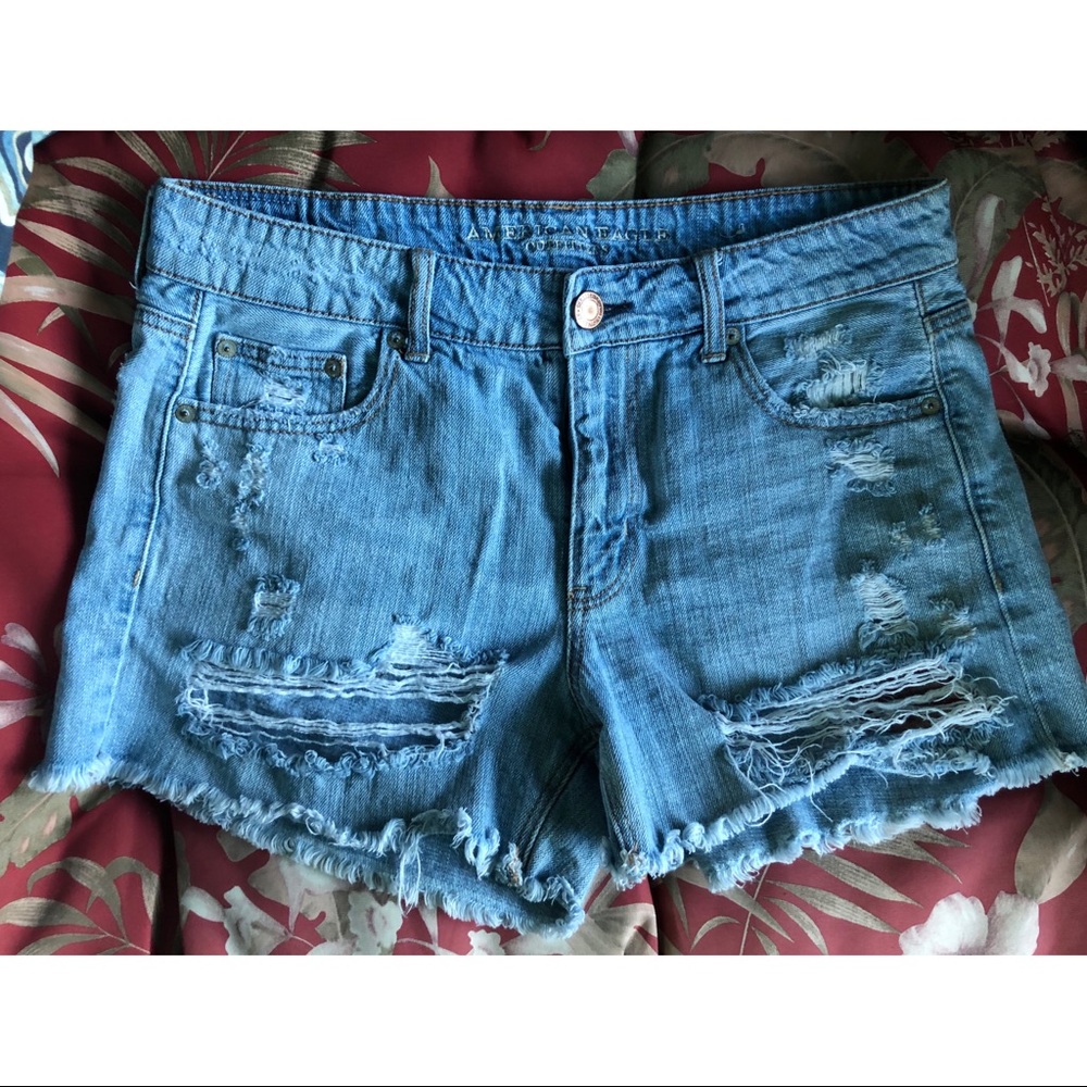 American Eagle distressed Tom girl midi shorts